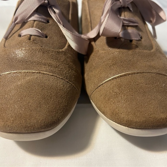 Clark's size 7.5 suede lightweight casual shoes - Picture 3 of 6